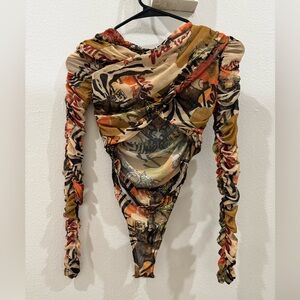 NWT Prettylittlething mesh multicolor bodysuit long sleeve and cutout size 2
